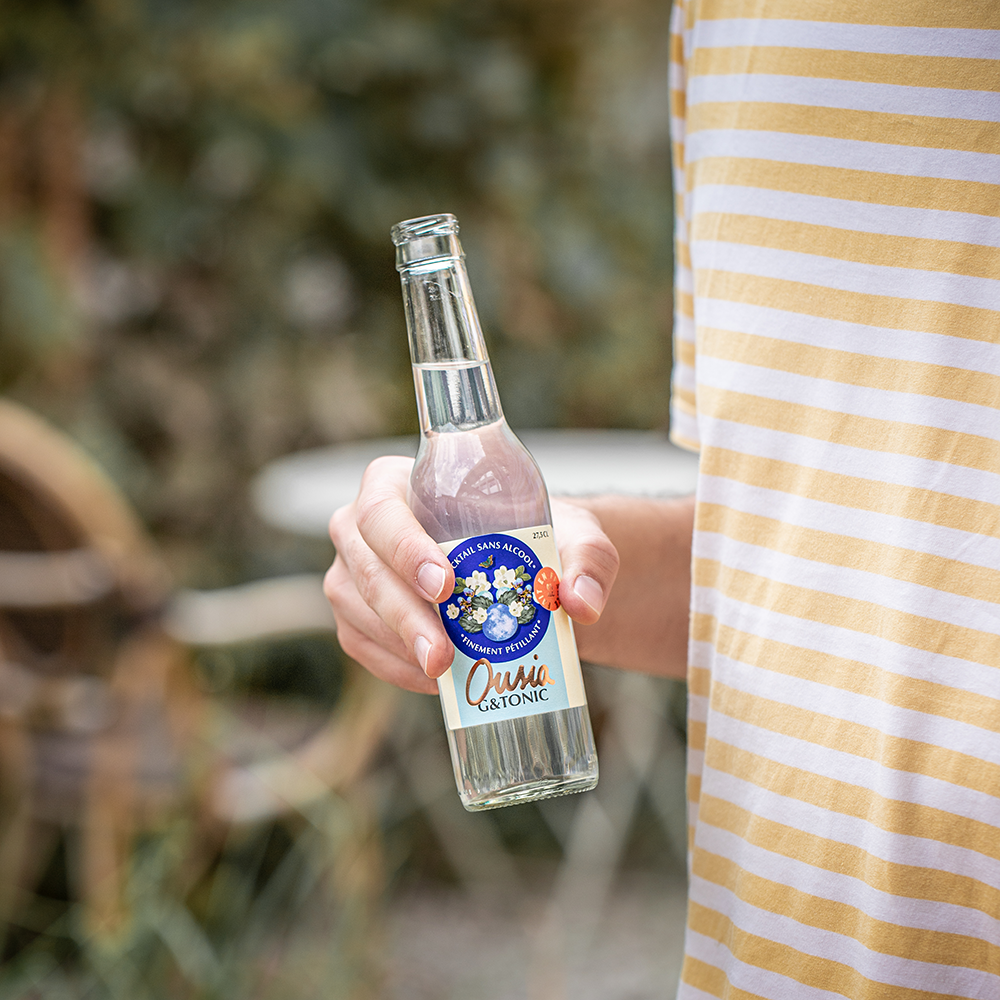gin tonic-g&tonic-cocktail-cocktails-sans alcool-convivialité-apéritif-naturel-fait en France-faits en France-francais-français-peu sucré-peu sucrés-Ousia-Ouisa-Ouisia-boissons-boisson-boisson sans alcool-boissons sans alcool-mixologie-créations maison-spritz-green spirit-rumcito-ambiance-partage-packshot-fraicheur-fraîcheur-pétillant-petillant-pétillants-petillants-infusion-arôme-arome-arôme naturel-arome naturel-eau-tonic-genièvre-genievre-sirop d'agave-sirop agave-sirop dagave-concombre-citron vert